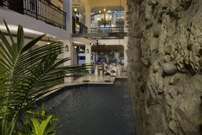 Hotel Elefante Playa del Carmen 2*,  Messico